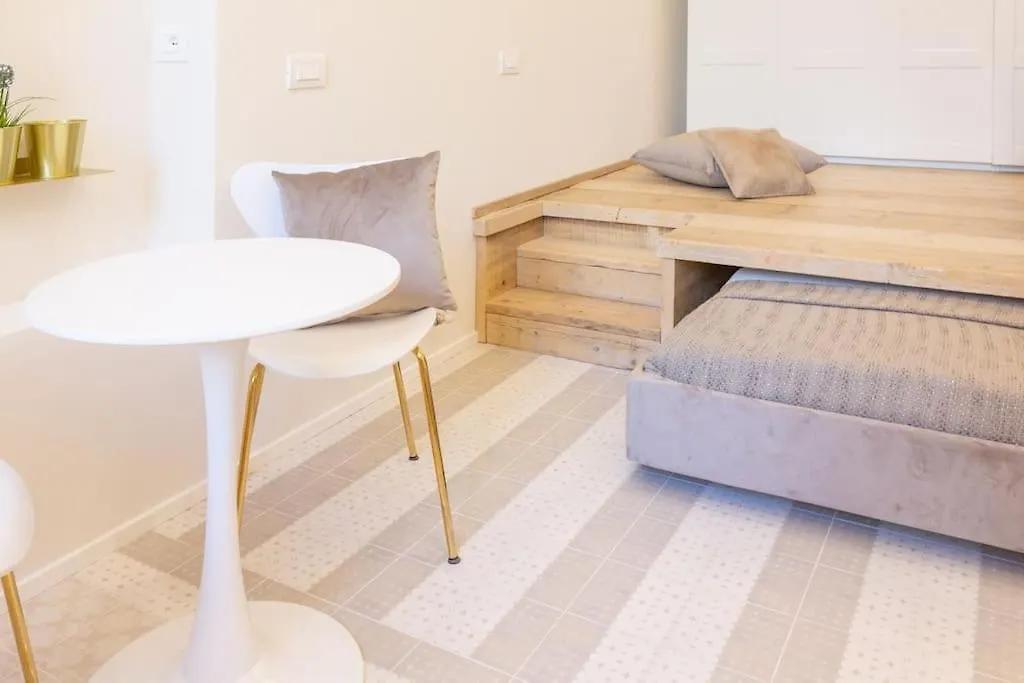 5Fo6 Navigli - Duomo - Boho - Minimal Apartment Milan